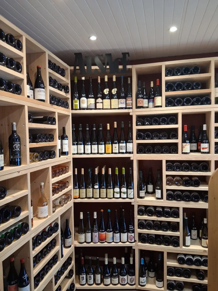 vins spiritueux bières vins rouges rosés vins blancs caviste alsacce cavist munster cave a vin alsace (sans accent) cave vin alsace vin biodinamique vin bio pas cherre vin rouge fruitee degusation vin degustation de vin alsacce abonement vin
